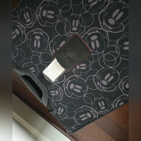 American TouristerMickey Mouse Multi-Face 28" Spinner Suitcase - Picture 11 of 12